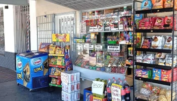 Drugstore - El Triangulo- - Diag. Carlos Pellegrini Esquina