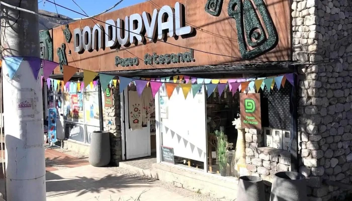 El Patio De La Empanada - Av. Pres. Juan Domingo Perón 92