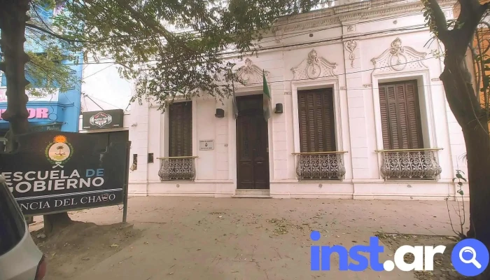 Escuela De Gobierno -  Comentarios - Resistencia