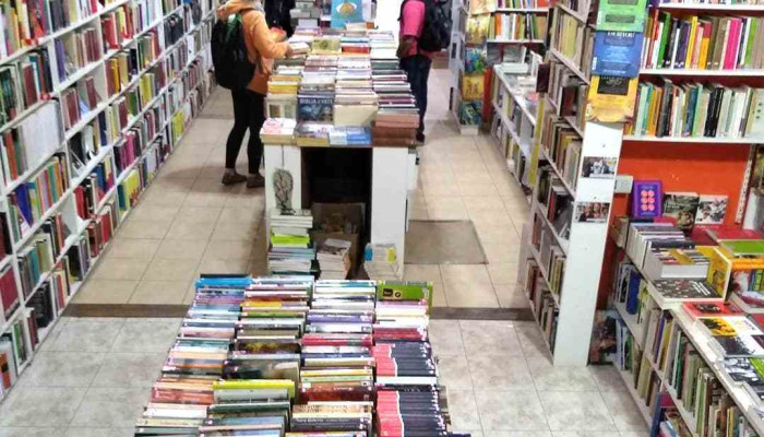 Fahrenheit Libros - 9 De Julio 56