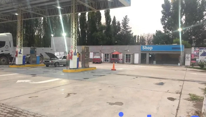 Gnc Cinco Saltos -  Estacion De Servicio - Cinco Saltos