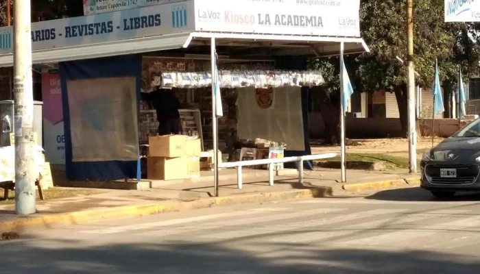 Kiosco Diarios Y Revistas La Academia - X5012Cjy X5012Cjy