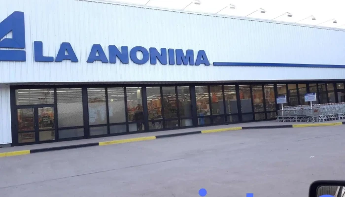 La Anonima Supermercado Estacionamiento - Cinco Saltos