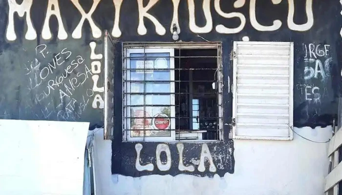 Lola Maxi-Kiosco - Concepción Del Uruguay